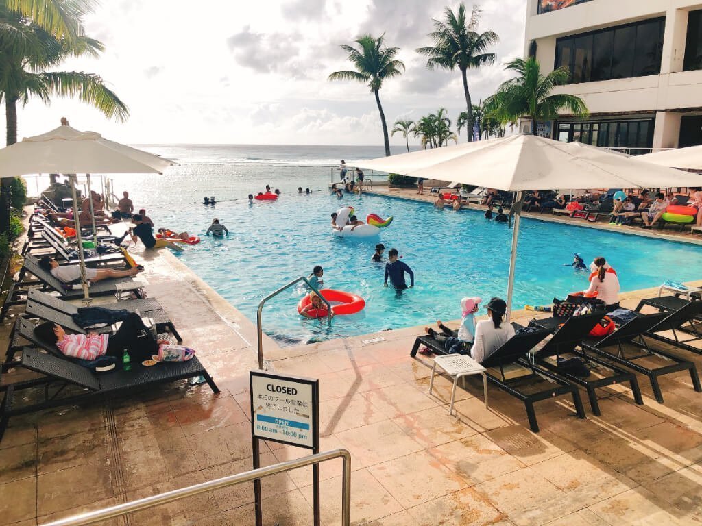 關島珊瑚礁飯店住宿推薦(Reef Guam)-泳池遊戲