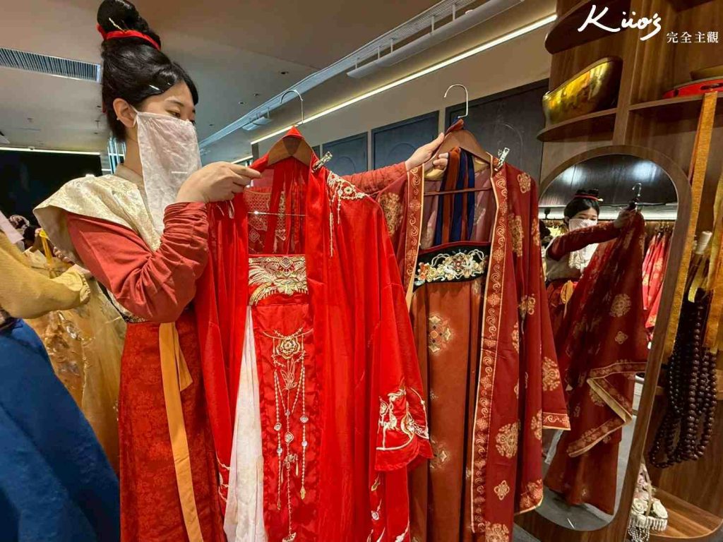 【上海宮廷宴】宮宴vs敘宴怎麼選?敘宴長安賦實測:換裝預約全攻略! 11 上海敘宴漢服體驗