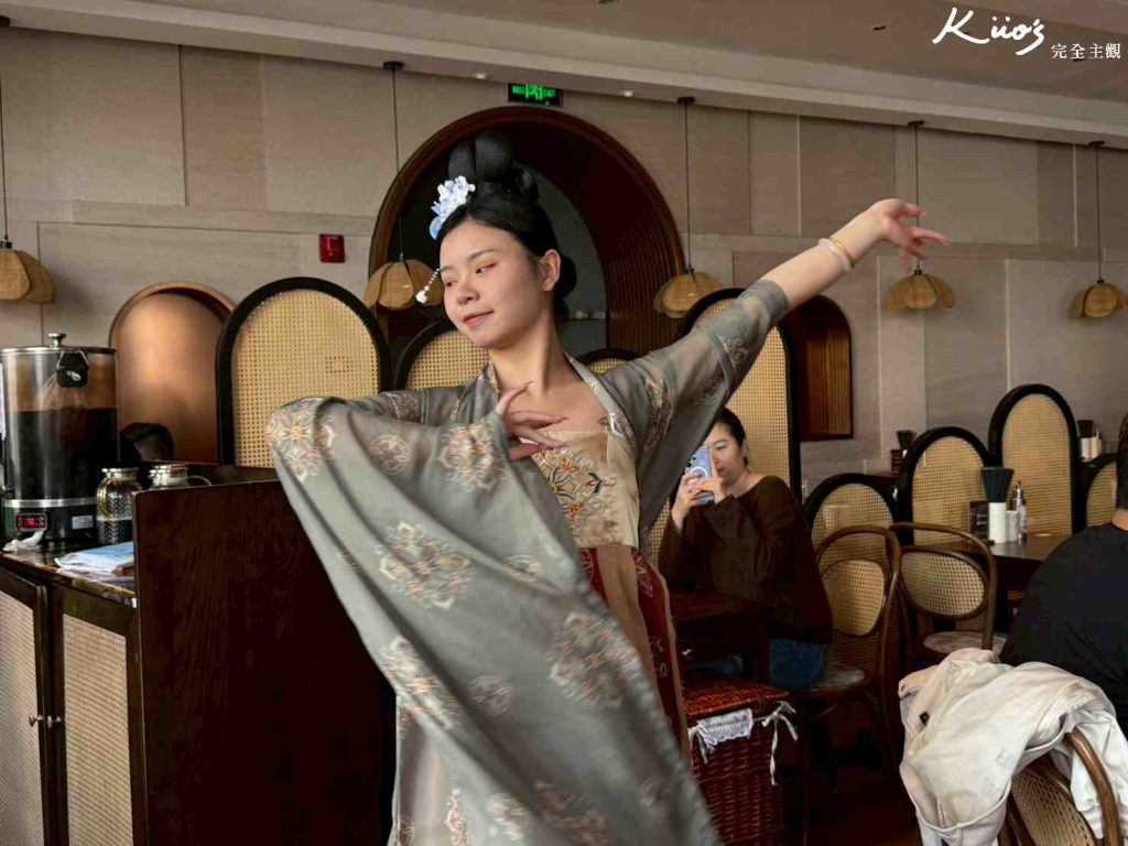 【2026上海李百蟹】李百蟹蟹黃麵全攻略:外灘必吃菜單與預約密技! 18 上海李百蟹預訂攻略